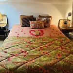 Апартаменты Chez Mary -les 70's Ганна